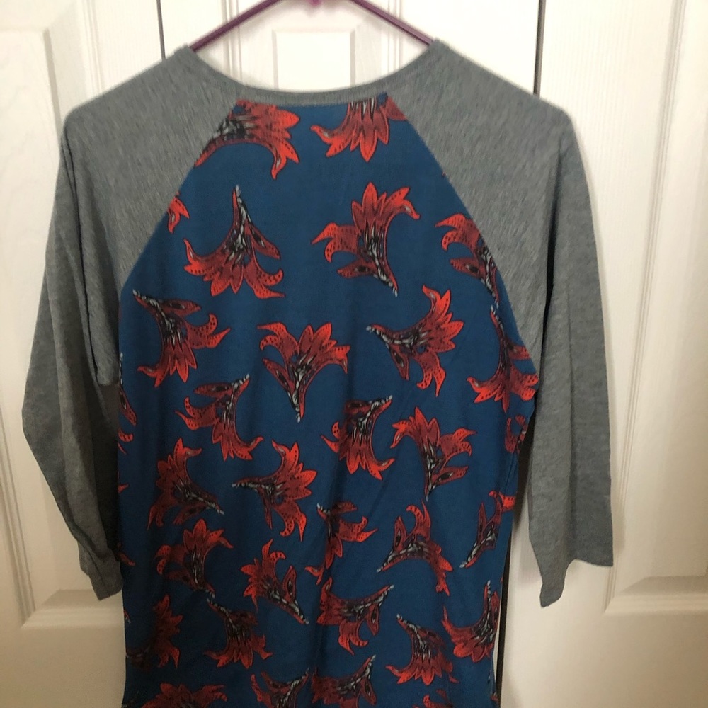 Lularoe top Randy - Picture 2 of 2